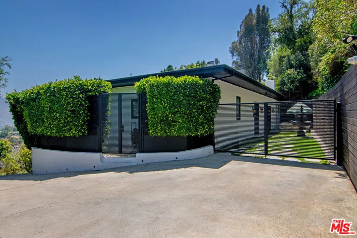 7318 Pacific View Drive, Los Angeles, California 90068