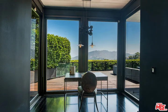 7318 Pacific View Drive, Los Angeles, California 90068
