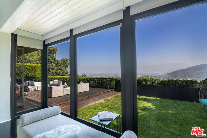 7318 Pacific View Drive, Los Angeles, California 90068