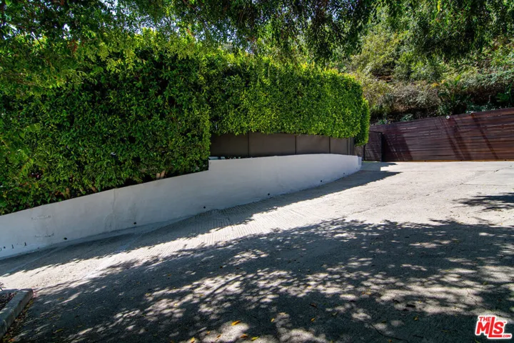 7318 Pacific View Drive, Los Angeles, California 90068
