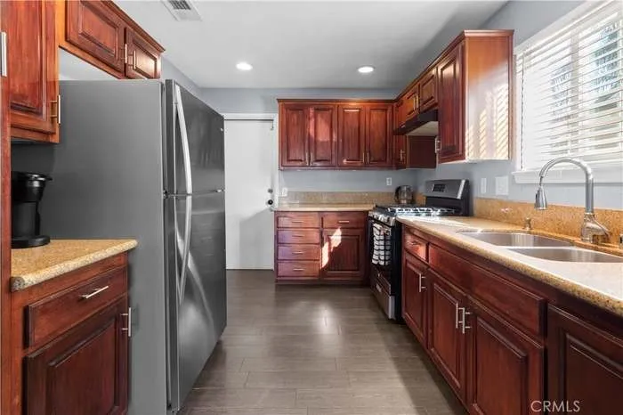 10812 Wright, Riverside, California 92505