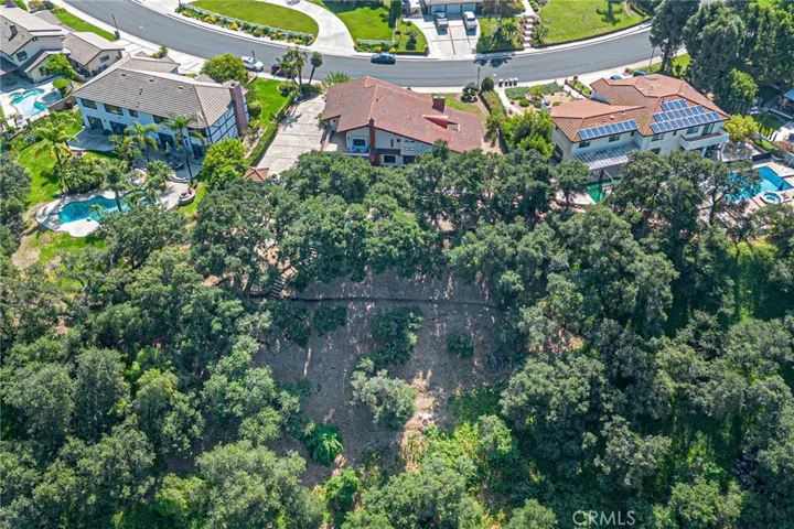 38,692 sq. ft. lot (APN #8426-035-002)