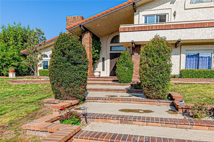 1737 Gainsborough Road, San Dimas, California 91773