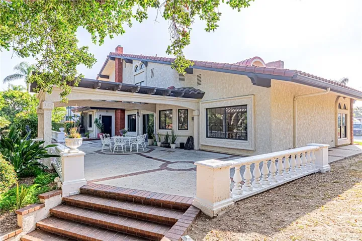 Spacious side yards on both sides of the home