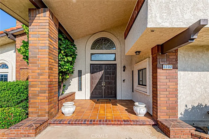 1737 Gainsborough Road, San Dimas, California 91773