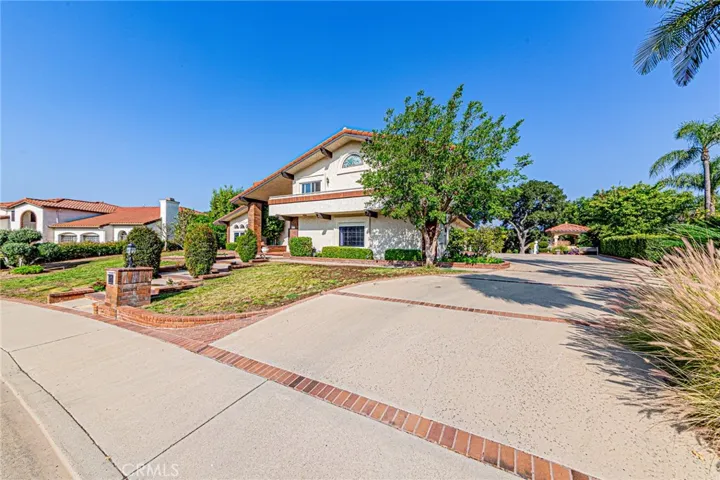 1737 Gainsborough Road, San Dimas, California 91773
