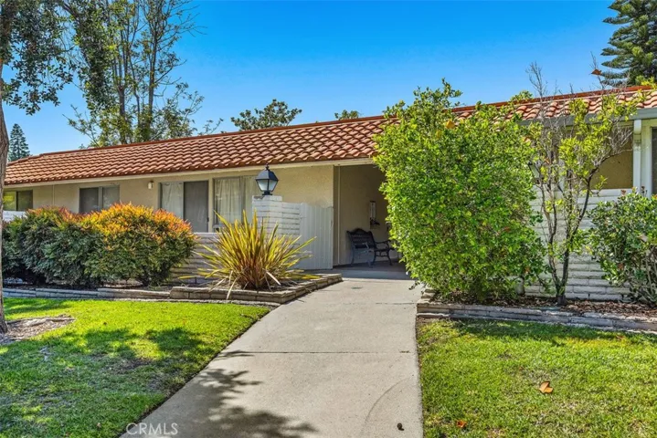 802 Ronda Mendoza N, Laguna Woods, California 92637