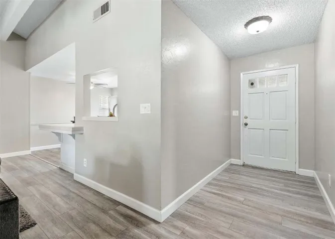 6205 Barcus, Fresno, California 93722