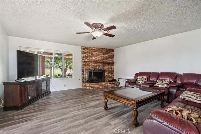 5209 W Avenue M8, Quartz Hill, California 93536