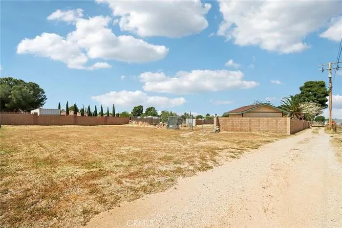 5209 W Avenue M8, Quartz Hill, California 93536