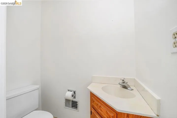 3318 Bluejay Drive, Antioch, California 94509-5186