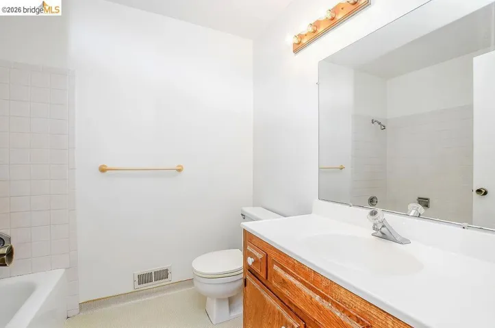 3318 Bluejay Drive, Antioch, California 94509-5186