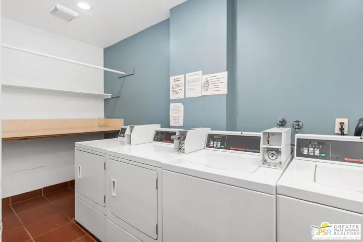 1401 Valley View Road 321, Glendale, California 91202