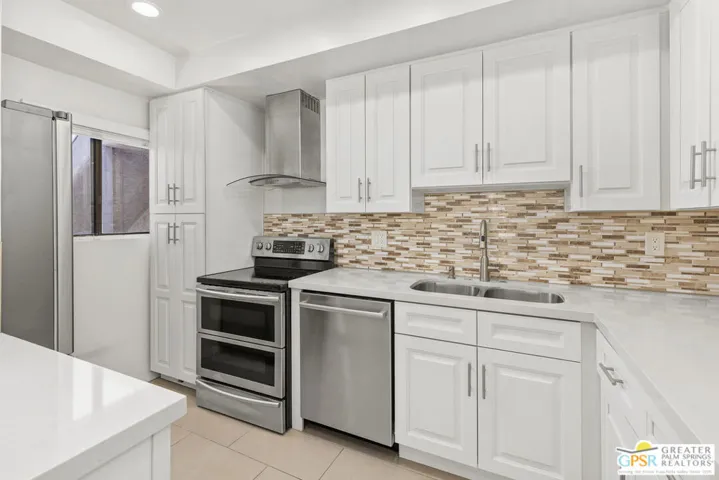 1401 Valley View Road 321, Glendale, California 91202