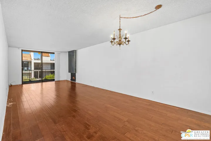 1401 Valley View Road 321, Glendale, California 91202