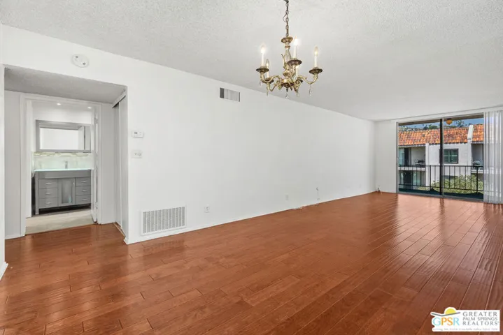 1401 Valley View Road 321, Glendale, California 91202