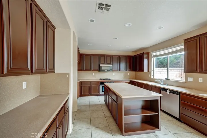 3070 Sand Pine Trail, Hemet, California 92545