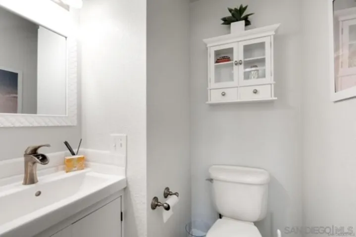 1470 Evergreen, San Diego, California 92106