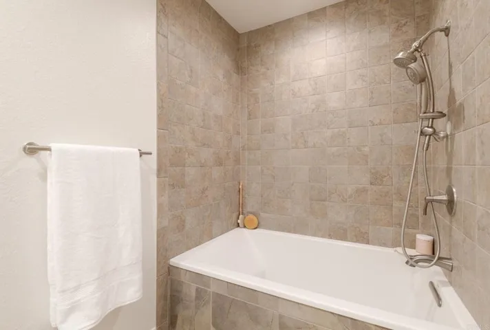 6094 Cumulus Lane, San Diego, California 92110