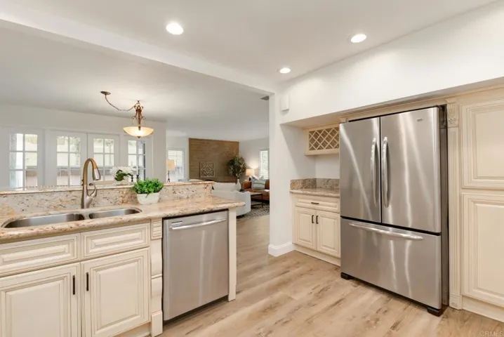 6094 Cumulus Lane, San Diego, California 92110