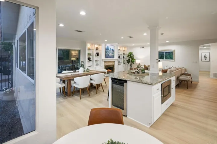 12396 Grandee Court, San Diego, California 92128