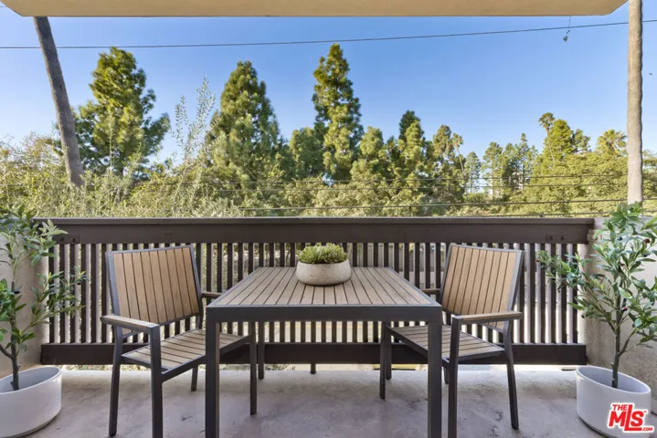 809 S Bundy Drive 214, Los Angeles, California 90049
