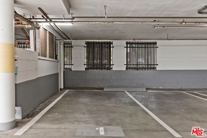 809 S Bundy Drive 214, Los Angeles, California 90049