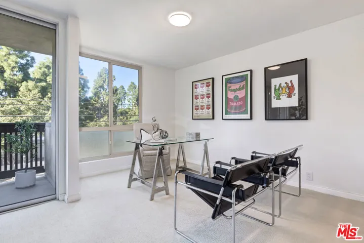 809 S Bundy Drive 214, Los Angeles, California 90049