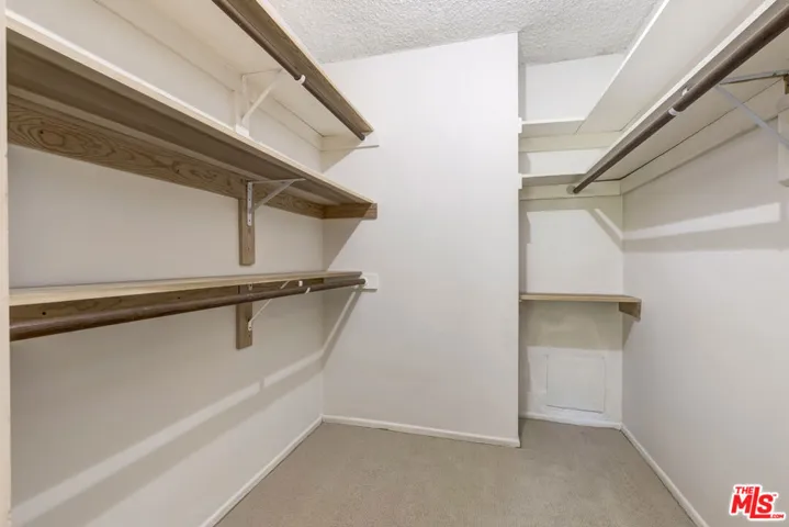 809 S Bundy Drive 214, Los Angeles, California 90049