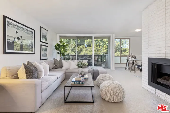 809 S Bundy Drive 214, Los Angeles, California 90049