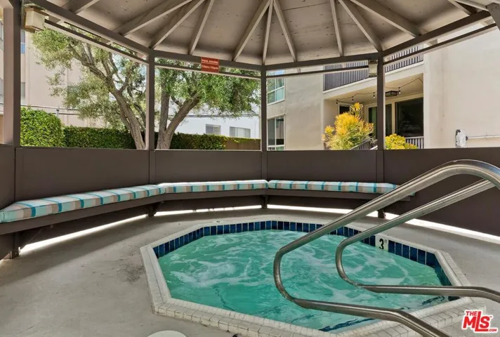 809 S Bundy Drive 214, Los Angeles, California 90049