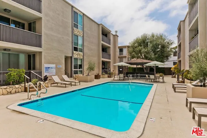 809 S Bundy Drive 214, Los Angeles, California 90049