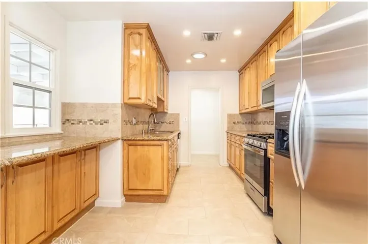 7916 Limerick, Winnetka, California 91306
