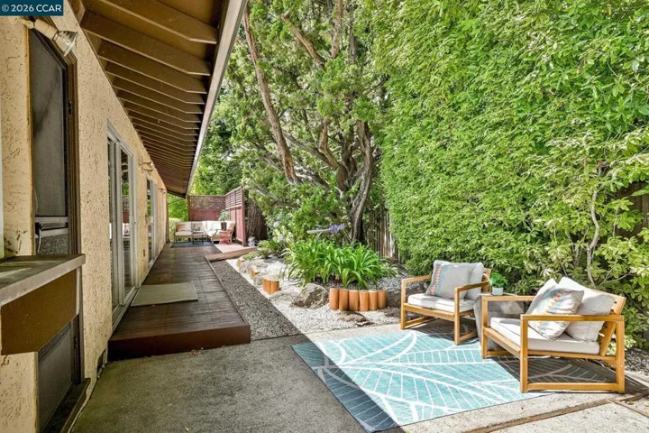 1085 Country Club Drive, Moraga, California 94556