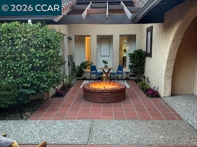 1085 Country Club Drive, Moraga, California 94556