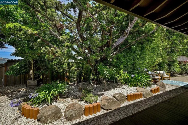 1085 Country Club Drive, Moraga, California 94556