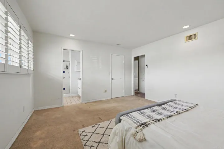 6382 Lake Shore Drive, San Diego, California 92119