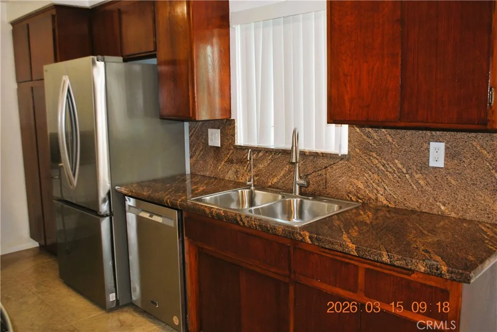 Counter-depth refrigerator