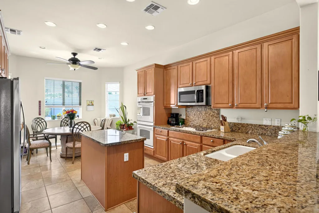 new-80320-avenida-santa-alicia-004