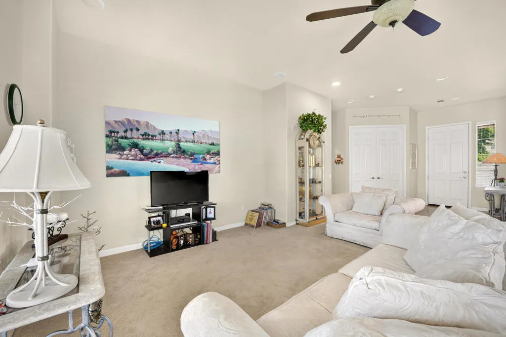 new-80320-avenida-santa-alicia-003