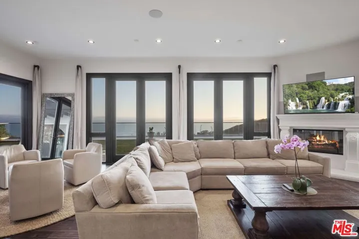 24753 Vantage Point Terrace, Malibu, California 90265