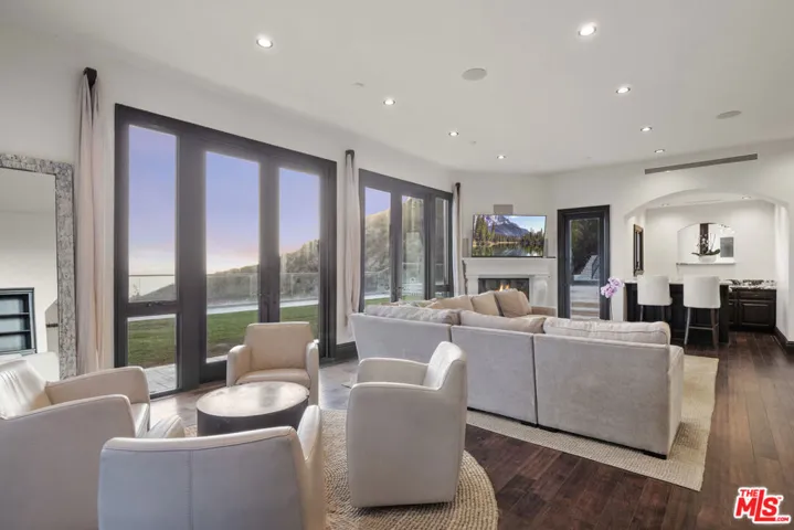 24753 Vantage Point Terrace, Malibu, California 90265