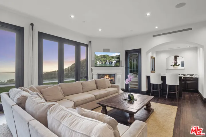 24753 Vantage Point Terrace, Malibu, California 90265