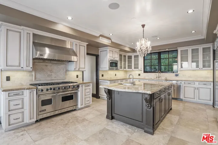 24753 Vantage Point Terrace, Malibu, California 90265