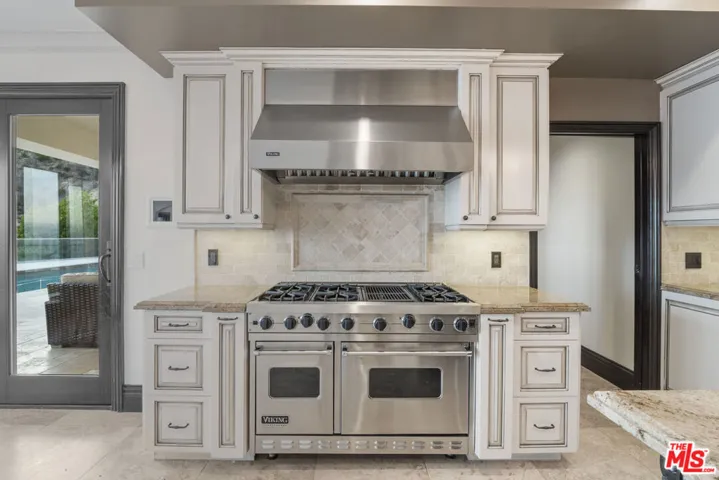 24753 Vantage Point Terrace, Malibu, California 90265