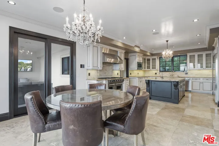 24753 Vantage Point Terrace, Malibu, California 90265