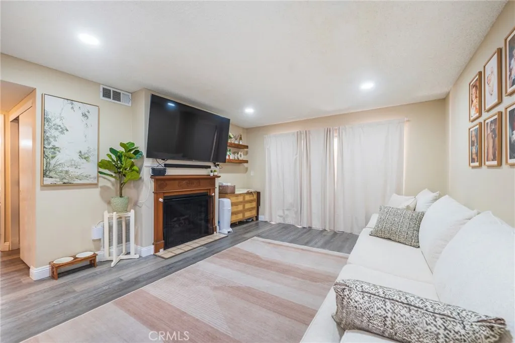 gallery-image 3