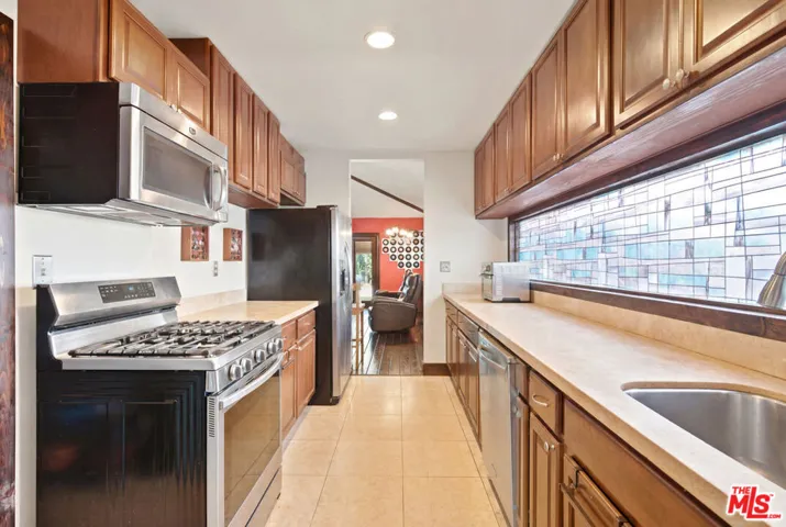 2519 31st Street, Santa Monica, California 90405