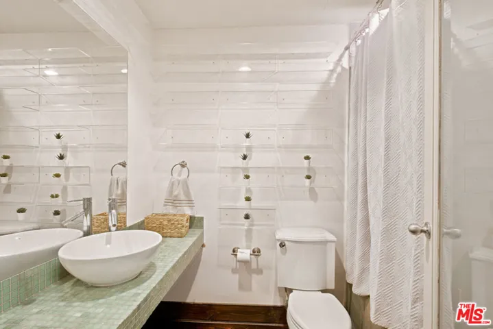 2519 31st Street, Santa Monica, California 90405