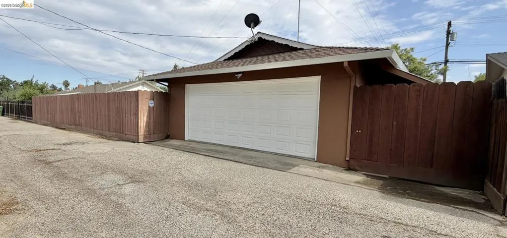 395 North Ave, Turlock, California 95382